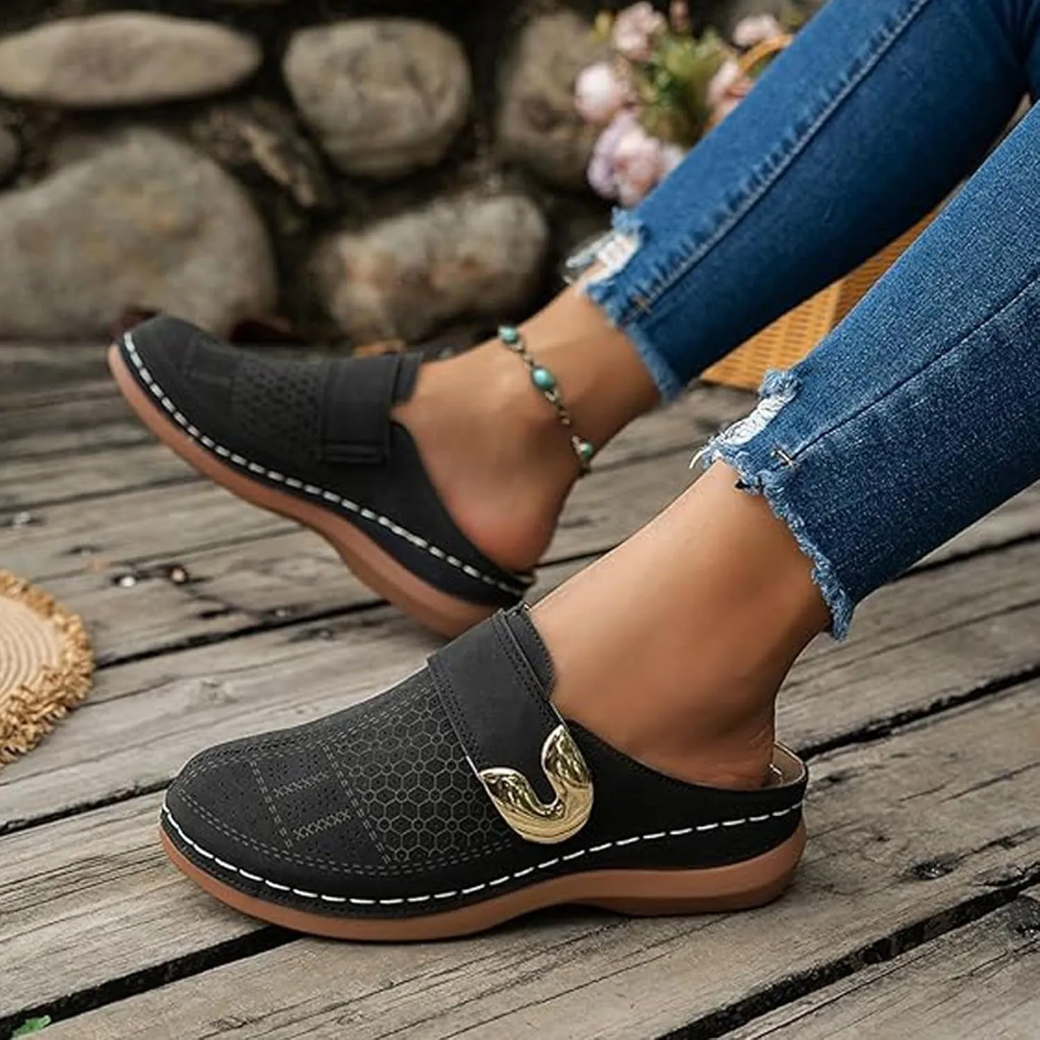 Clogs for Womens Mules Shoes Hollow Closed Toe Sandals Summer Casual Slip on Slippers Boho Outdoor Walking Flats Comfortable Beach Shoes