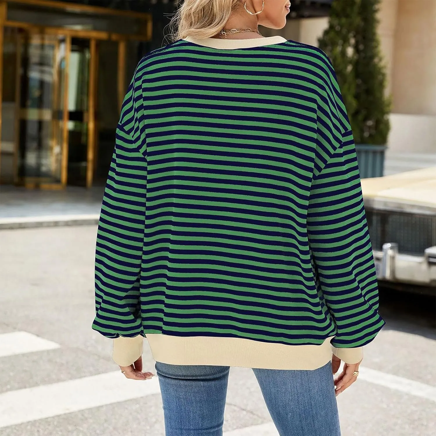 Crewneck Tops for Women Long Sleeve Striped Graphic Tees Oversized Fall Blouse Dressy Casual Going Out Tunic Shirts
