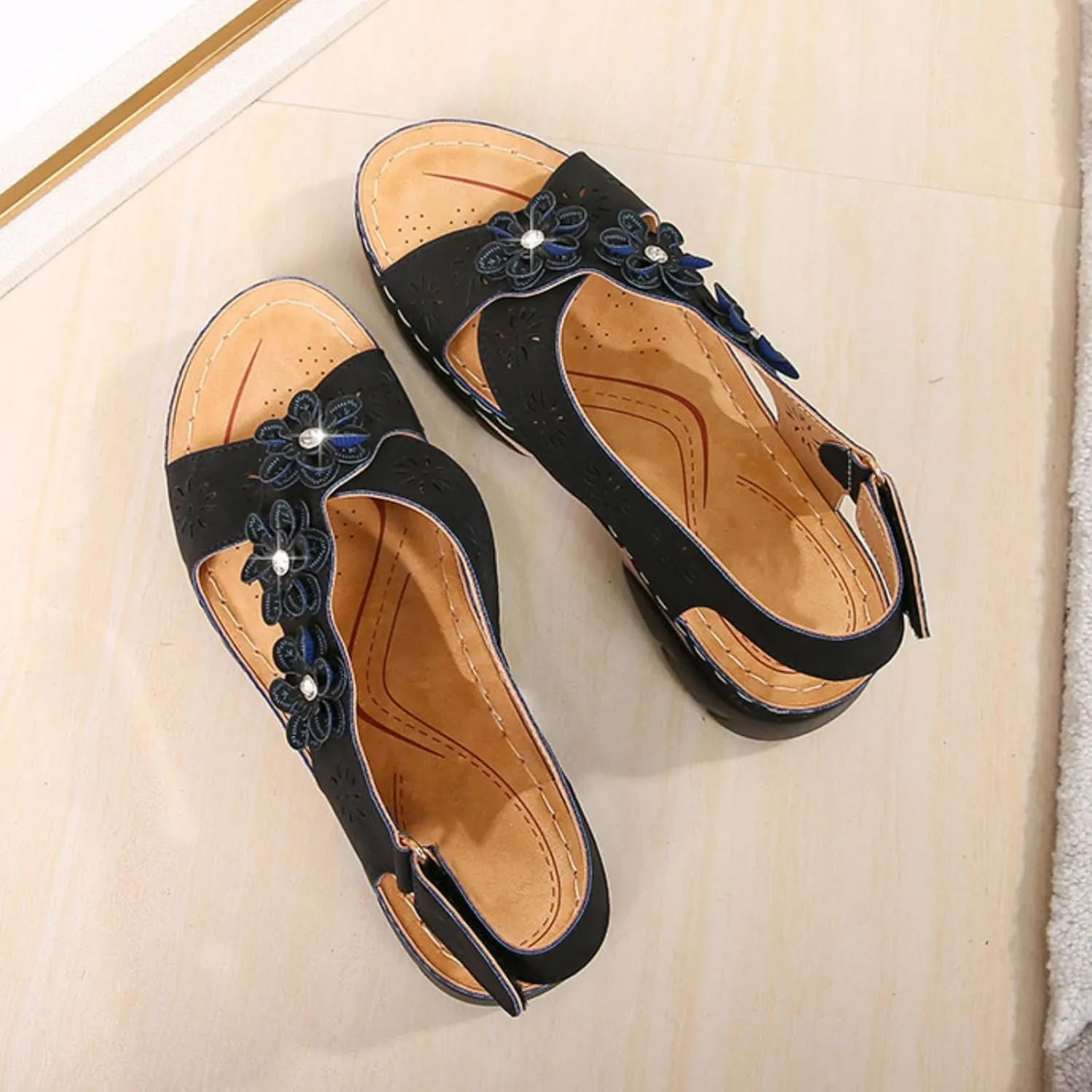 Flats Sandals for Women Summer Open Toe Lightweight Ankle Strap Walking Sandals Casual Slip on Beach Sandal